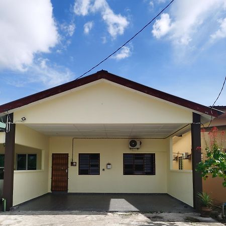 Homestay Che Wan Kuantan Exteriér fotografie